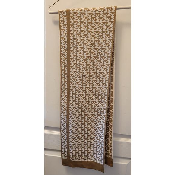 Michael Kors Reversible Scarf Beige & Cream Signature Scarf 64" L x 9.5" W - Picture 6 of 8